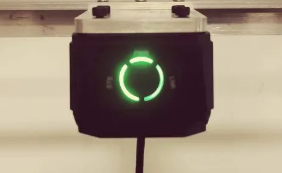 AI賦能鋰電信息采集！?？禉C器人助您“躺贏”工業讀碼新賽道